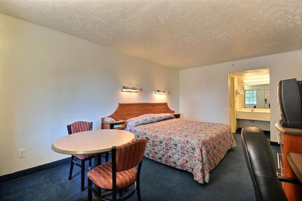 Days Inn By Wyndham Indianapolis South Exterior foto